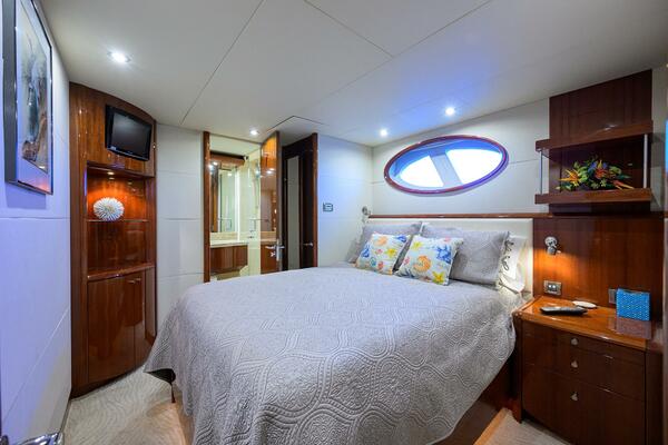 WILLYN 80ft Lazzara Yachts Yacht For Sale