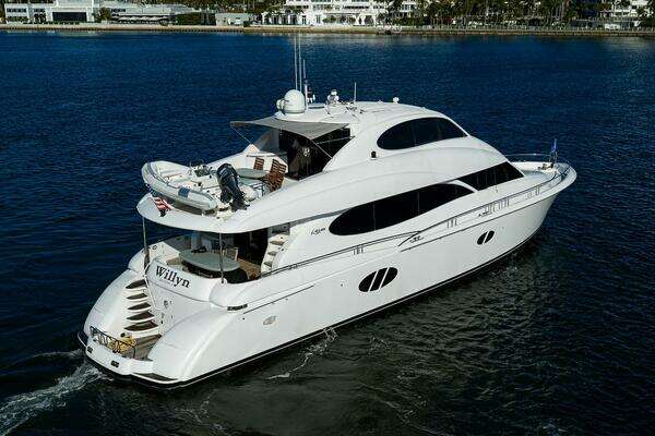2007 Lazzara Yachts 80