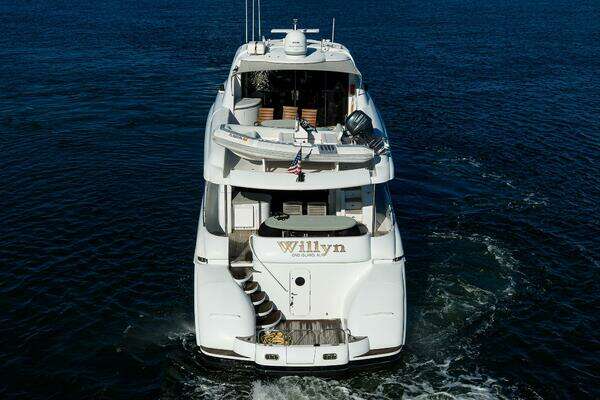 2007 Lazzara Yachts 80
