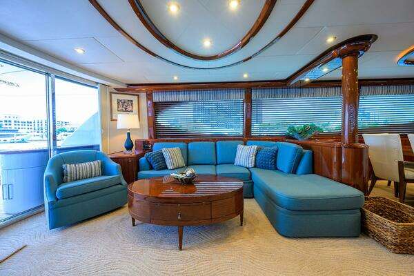 2007 Lazzara Yachts 80