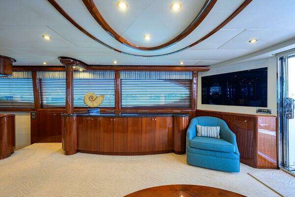 2007 Lazzara Yachts 80