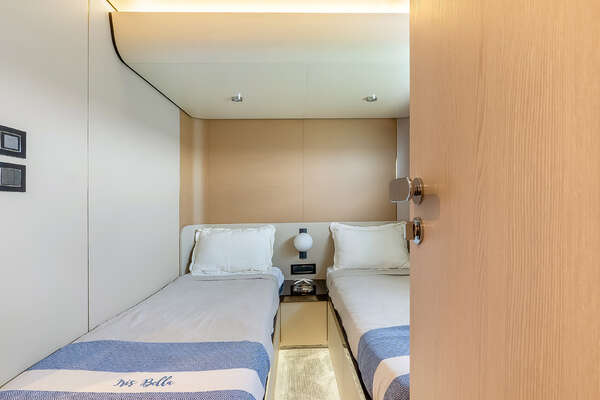 Azimut 78 FLY Yacht For Sale