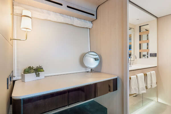 Azimut 78 FLY Yacht For Sale