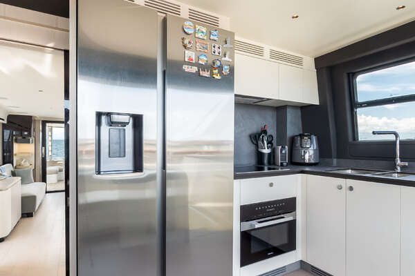 Azimut 78 FLY Yacht For Sale