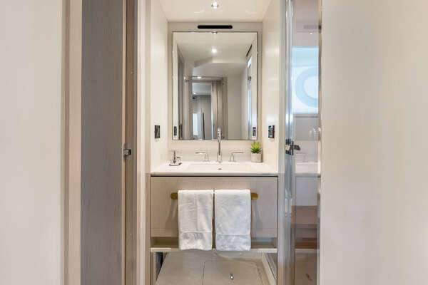 Azimut 78 FLY Yacht For Sale