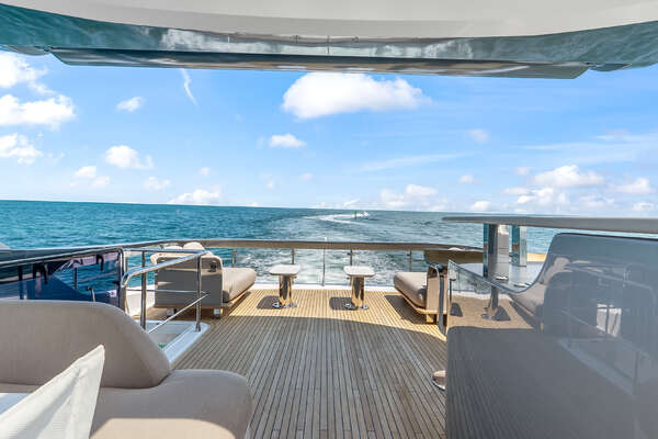 Azimut 78 FLY Yacht For Sale