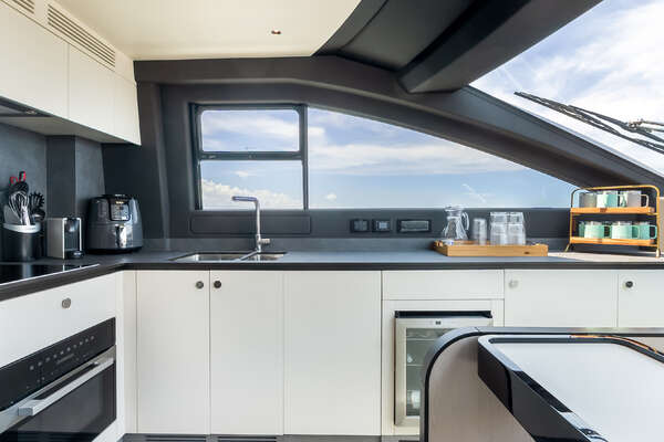 Azimut 78 FLY Yacht For Sale