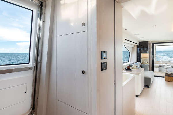 Azimut 78 FLY Yacht For Sale