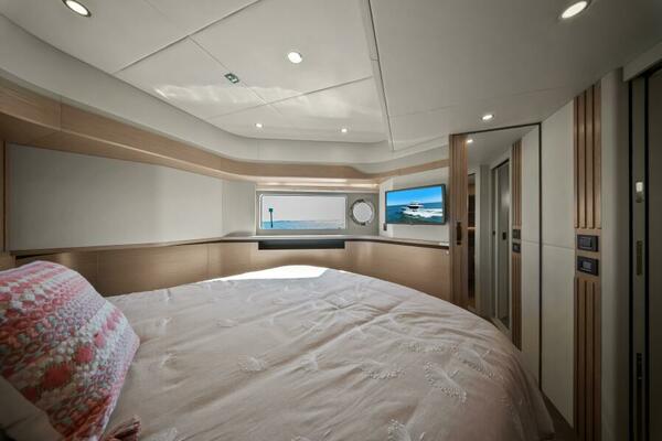 2025 Absolute Navetta 53 - Stateroom