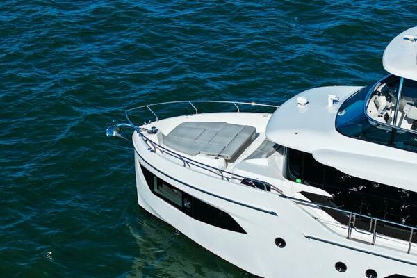 2025 Absolute Navetta 53 - Profile