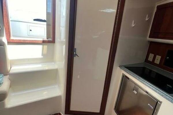 35ft Carolina Classic Yacht For Sale