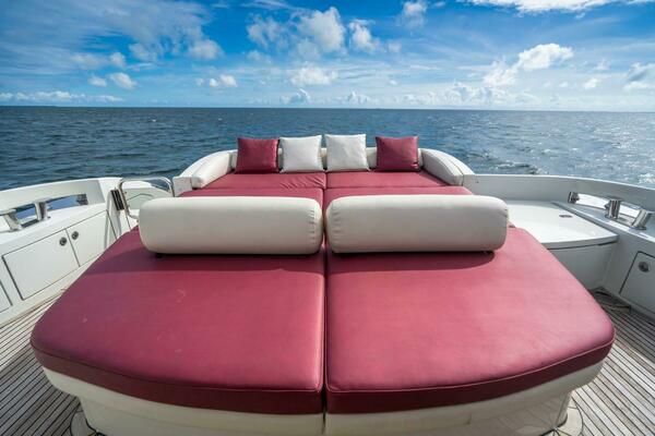 68ft Azimut Yacht For Sale