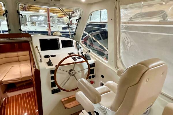 34ft MJM Yacht For Sale