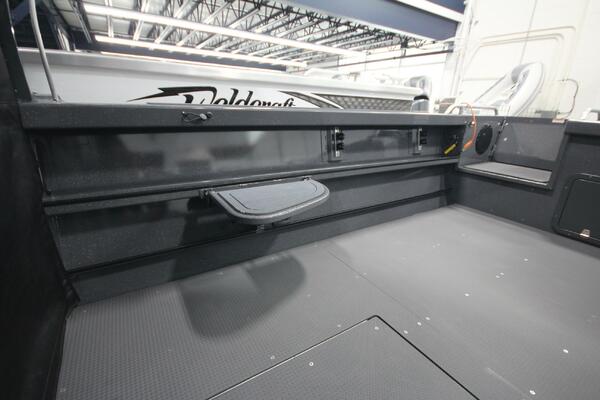 Boat Show Special Pricing 24ft Weldcraft Yacht For Sale