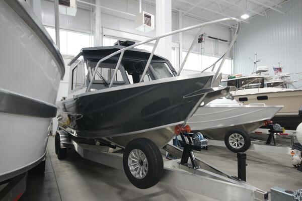 Boat Show Special Pricing 24ft Weldcraft Yacht For Sale