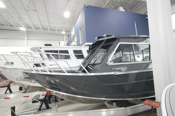 Boat Show Special Pricing 24ft Weldcraft Yacht For Sale