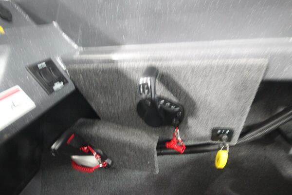 Boat Show Special Pricing 24ft Weldcraft Yacht For Sale