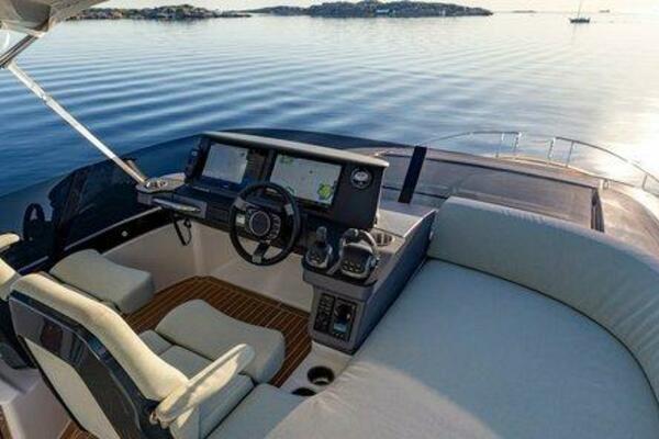 Nimbus 495 Flybridge Flybridge