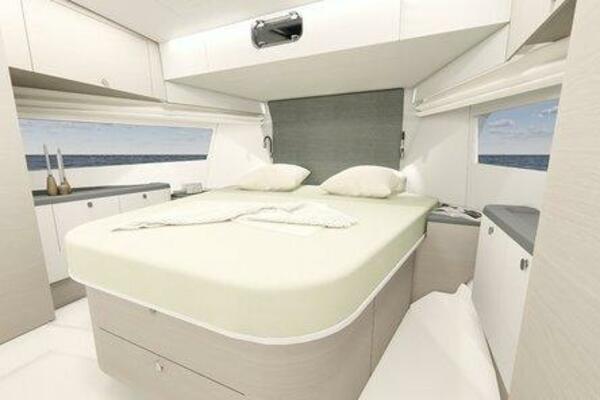 Nimbus 495 Flybridge Stateroom