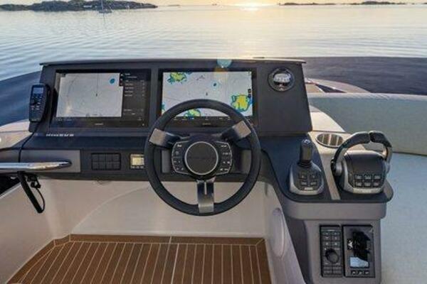 Nimbus 495 Flybridge Flybridge