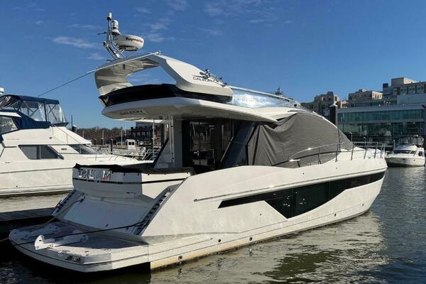 47ft Galeon Yacht For Sale
