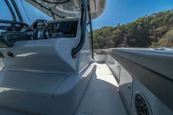 Valhalla Boatworks V-37 Yacht For Sale