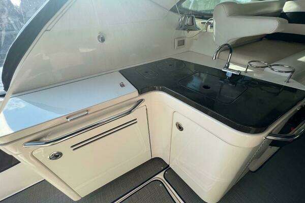 Sea Ray 410 Sundancer Yacht For Sale