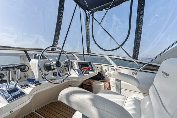 35ft Carver Yacht For Sale
