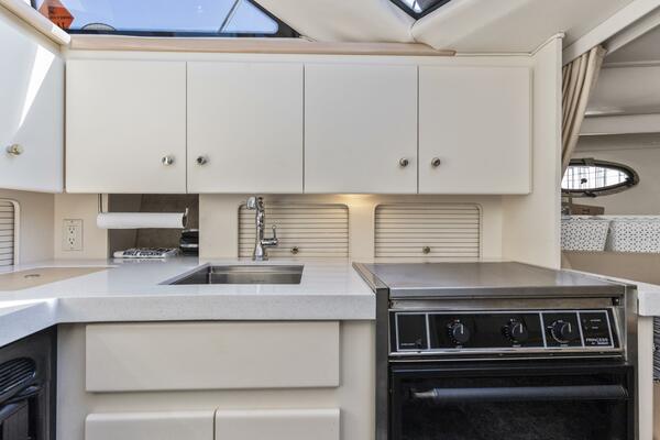 35ft Carver Yacht For Sale