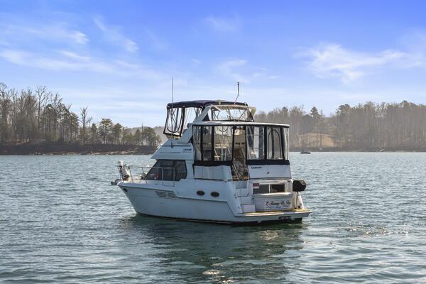 35ft Carver Yacht For Sale