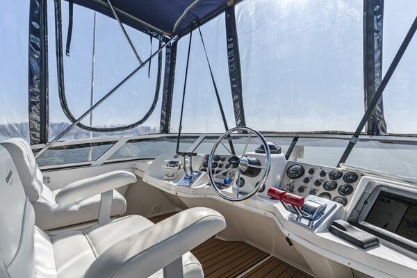 35ft Carver Yacht For Sale