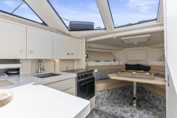 35ft Carver Yacht For Sale