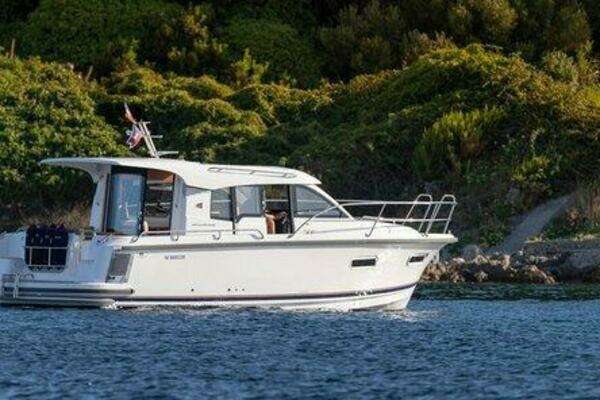 33-ft-Nimbus-2026-305 Coupe-2026 Nimbus 305 Coupe North Palm Beach Florida United States  yacht for sale