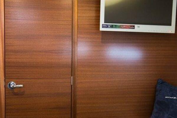 Nimbus 305 Coupe Cabin