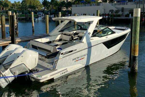 38-ft-Monterey-2022-385 Super Express- Boca Raton Florida United States  yacht for sale