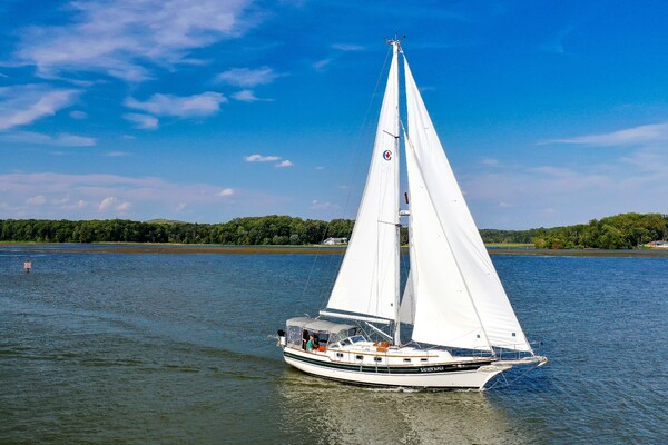 Kachin Mana 42ft Gozzard Yacht For Sale