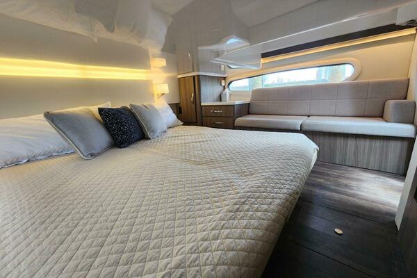 38ft Regal Yacht For Sale