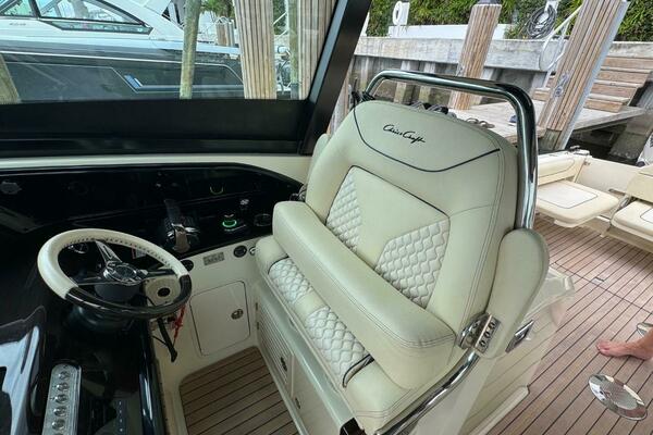 35ft Chris Craft Yacht For Sale