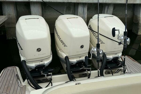 35ft Chris Craft Yacht For Sale