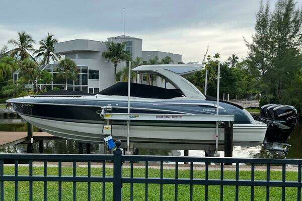 35-ft-Formula-2020-350 Crossover Bowrider-Longboat Key Florida United States yacht for sale
