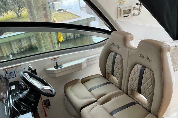 35ft Sea Ray Yacht For Sale