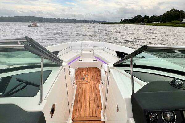 2014 Sea Ray 35