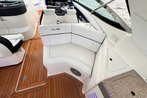 2014 Sea Ray 35