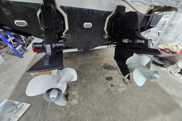 35ft Sea Ray Yacht For Sale