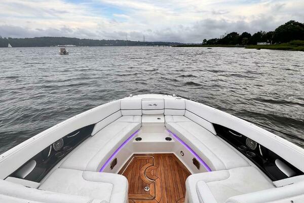 35ft Sea Ray Yacht For Sale