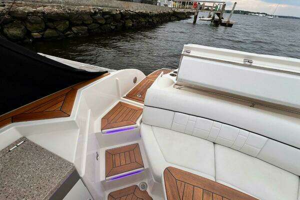 2014 Sea Ray 35