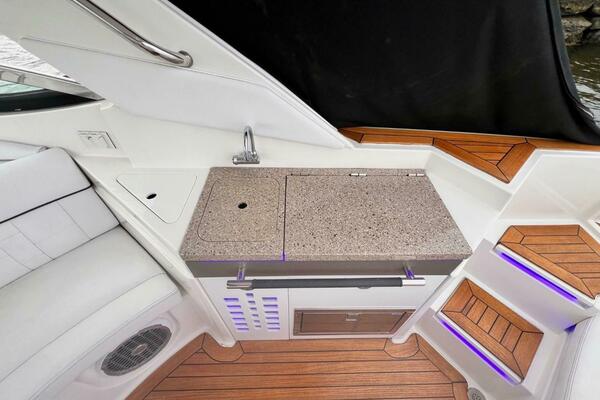 35ft Sea Ray Yacht For Sale