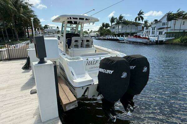 Photo of the 2018 Boston Whaler 250 Outrage