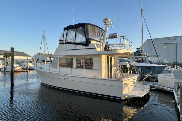 Knot Tied Down 34ft Mainship Yacht For Sale