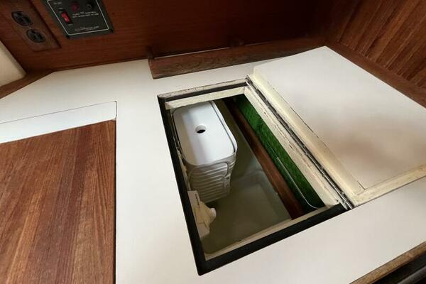 Outlaw 34ft Sabre Yacht For Sale